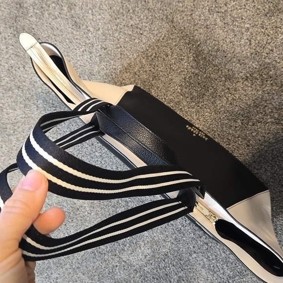 Kate Spade Women's Leather Tote Satchel Bag - Picture 10 of 15